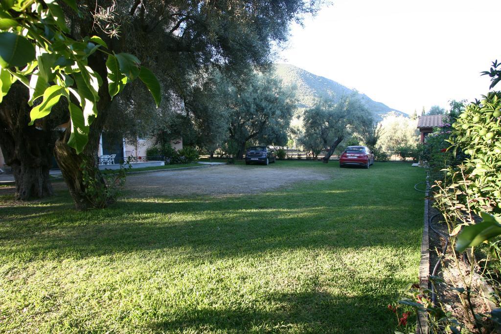 Niriton Pension Nydri  Exterior photo