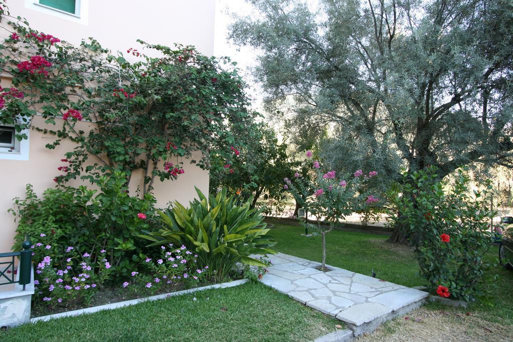 Niriton Pension Nydri  Exterior photo