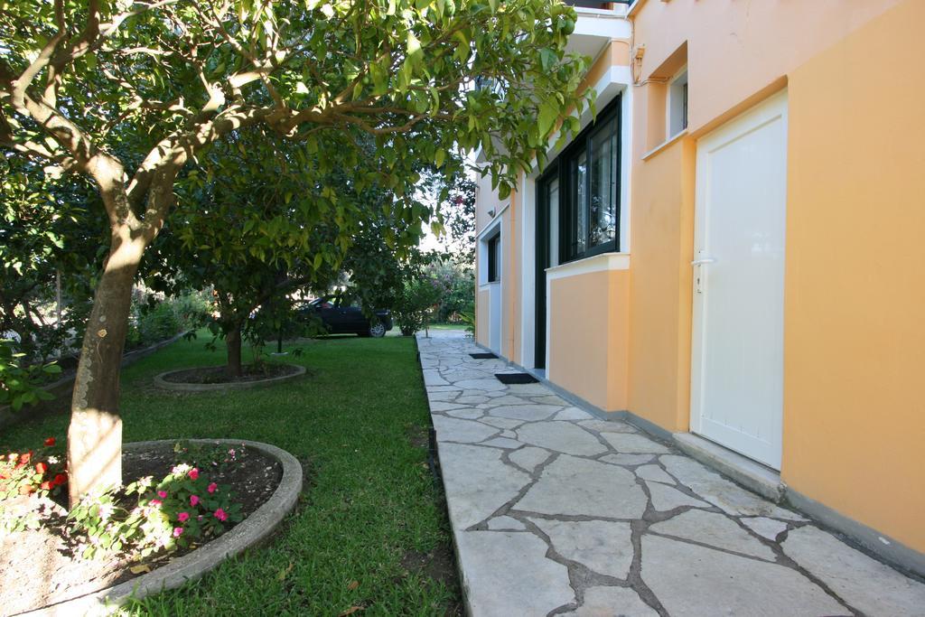Niriton Pension Nydri  Exterior photo