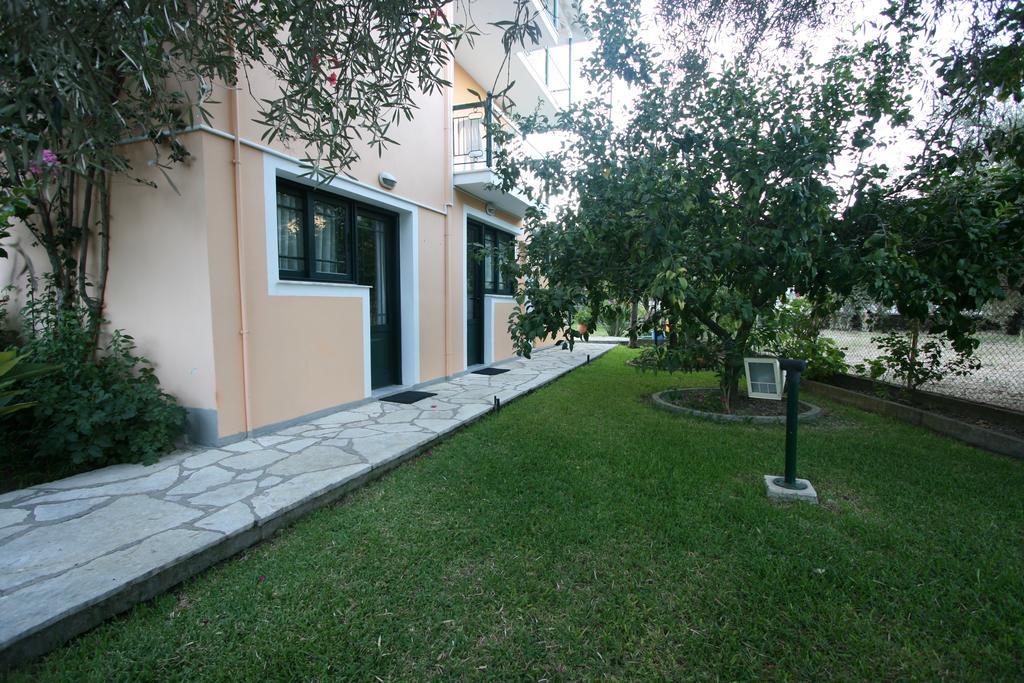 Niriton Pension Nydri  Exterior photo
