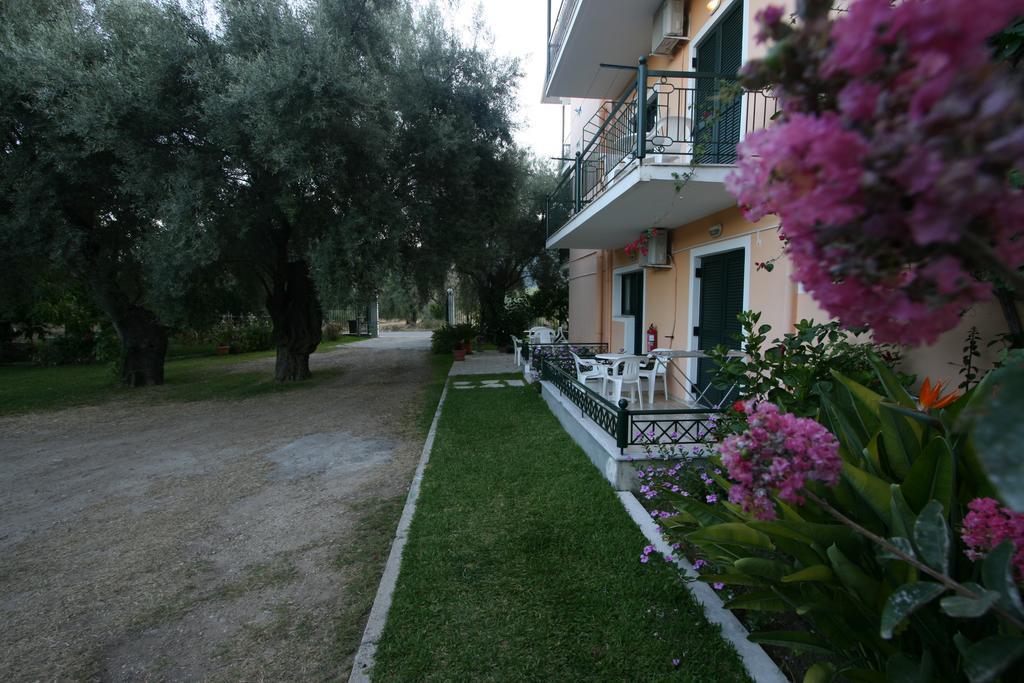 Niriton Pension Nydri  Exterior photo