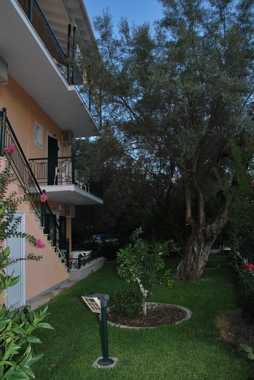 Niriton Pension Nydri  Exterior photo