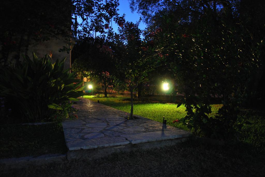 Niriton Pension Nydri  Exterior photo