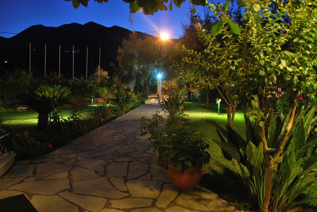 Niriton Pension Nydri  Exterior photo