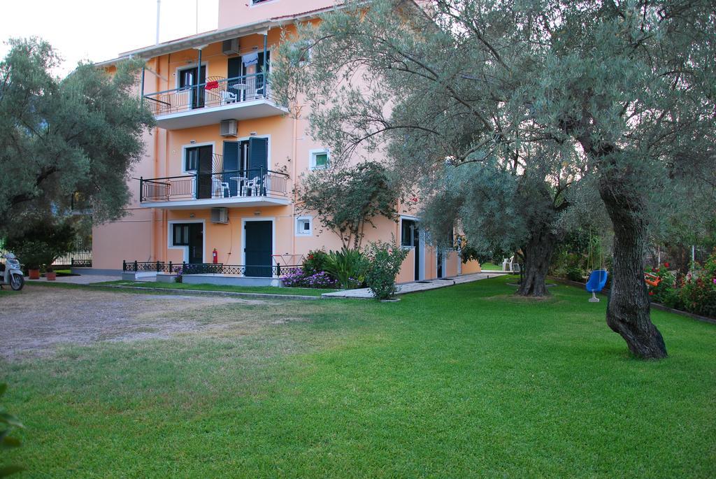 Niriton Pension Nydri  Exterior photo