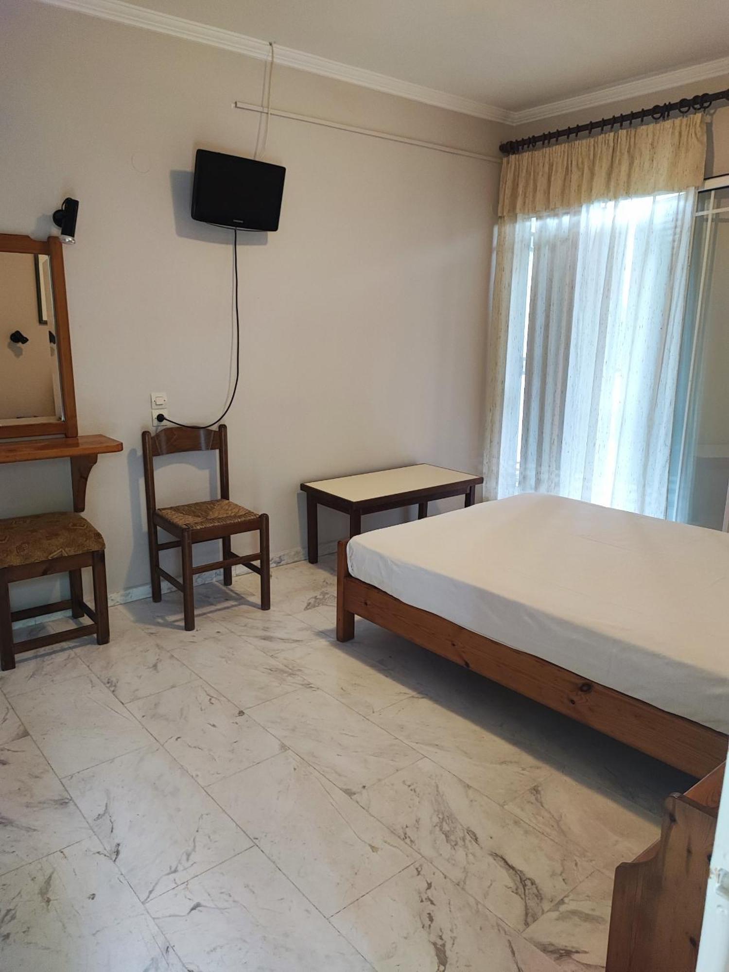 Niriton Pension Nydri  Exterior photo